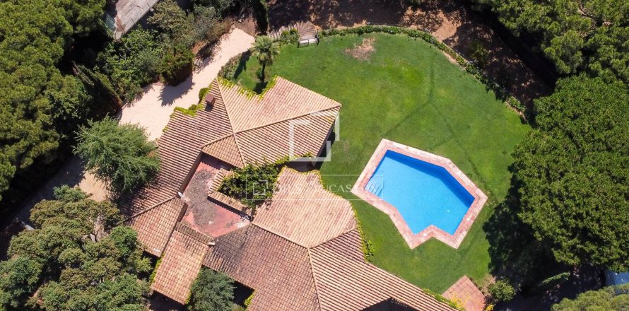 5 chambres villa à vendre à Sant Andreu de Llavaneres, Barcelona, Catalonia, Spain № 3776