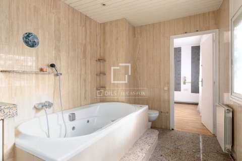 Villa de 3 dormitorios en venta en Alella, Barcelona, Cataluña, Spain № 3777 - foto 15