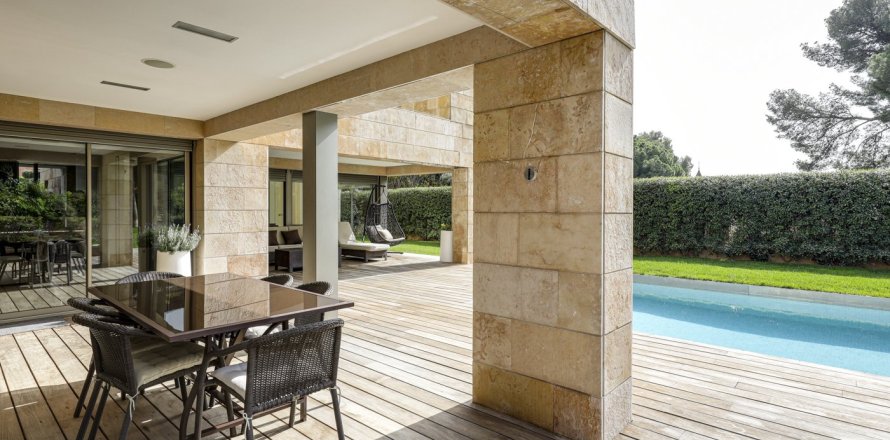 Вилла с 7 спальнями в Барселоне, Каталония, Испания № 1231