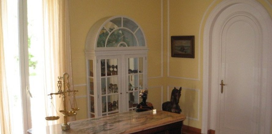 Вилла с 3 спальнями в Барселоне, Каталония, Испания № 884