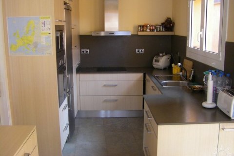 Купить виллу в Барселона, Испания с 3 спальни, 297м², № 888 - фото 21