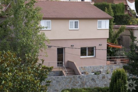 Купить виллу в Барселона, Испания с 4 спальни, 250м², № 889 - фото 9