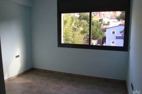 Купить виллу в Барселона, Испания с 4 спальни, 300м², № 883 - фото 16