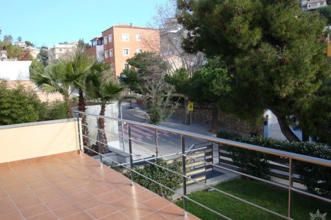 Купить виллу в Барселона, Испания с 4 спальни, 300м², № 883 - фото 12