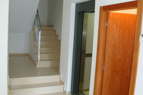 Купить виллу в Барселона, Испания с 4 спальни, 300м², № 883 - фото 19