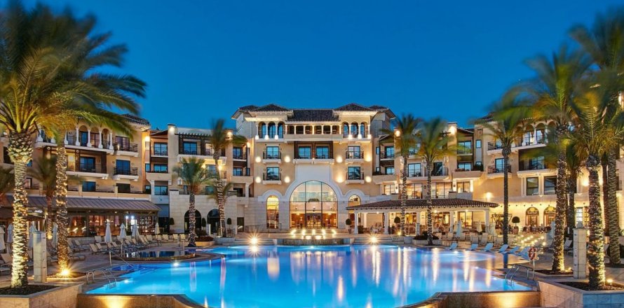 Propiedad comercial en venta en Cataluña, Spain № 3108