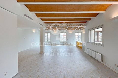 3 bedrooms apartment for sale in Barcelona, Catalonia, Spain № 5930