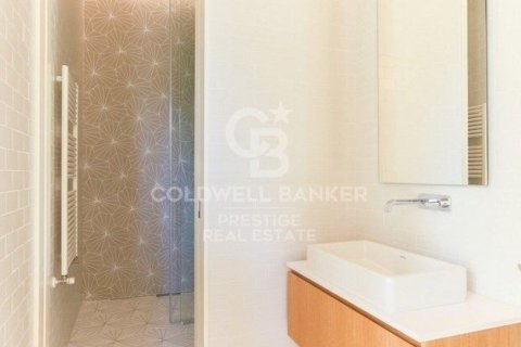 Apartamento de 3 dormitorios en venta en Barcelona, Cataluña, Spain № 5929 - foto 11