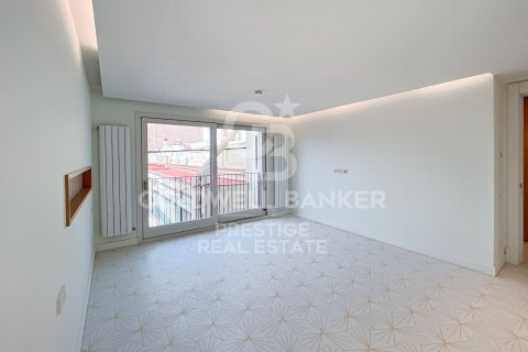 Apartamento de 3 dormitorios en venta en Barcelona, Cataluña, Spain № 5929 - foto 13