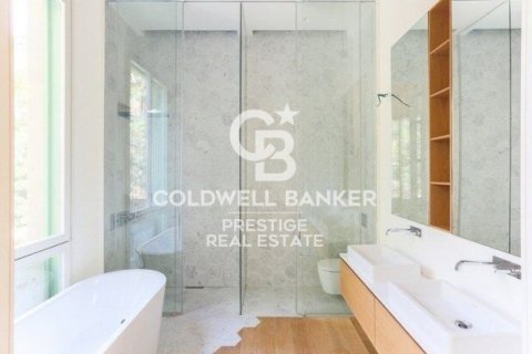 2 bedrooms apartment for sale in Barcelona, Catalonia, Spain № 5928 - photo 10