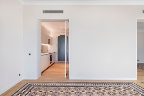 3 bedrooms apartment for sale in Barcelona, Catalonia, Spain № 6234 - photo 7