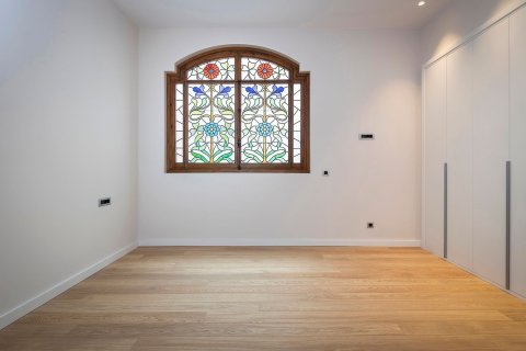 3 bedrooms apartment for sale in Barcelona, Catalonia, Spain № 6234 - photo 18