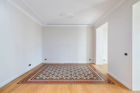 3 bedrooms apartment for sale in Barcelona, Catalonia, Spain № 6234 - photo 23