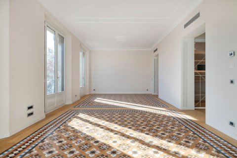 3 bedrooms apartment for sale in Barcelona, Catalonia, Spain № 6234 - photo 27