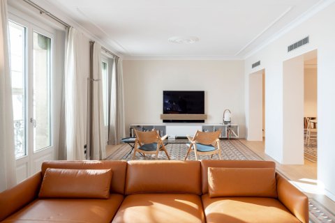 3 bedrooms apartment for sale in Barcelona, Catalonia, Spain № 6235 - photo 9