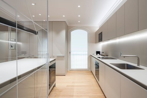 3 bedrooms apartment for sale in Barcelona, Catalonia, Spain № 6235 - photo 16