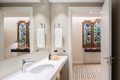 3 bedrooms apartment for sale in Barcelona, Catalonia, Spain № 6235 - photo 26