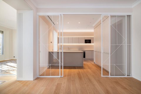 Купить квартиру в Барселона, Испания с 4 комнаты, 183м², № 6232 - фото 9