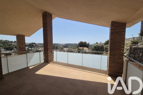 4 bedrooms house for sale in Cubelles, Barcelona, Catalonia, Spain № 7350 - photo 8