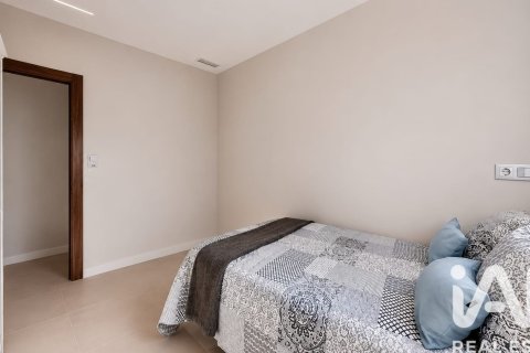 3 bedrooms apartment for sale in Salou, Tarragona, Catalonia, Spain № 7352 - photo 19