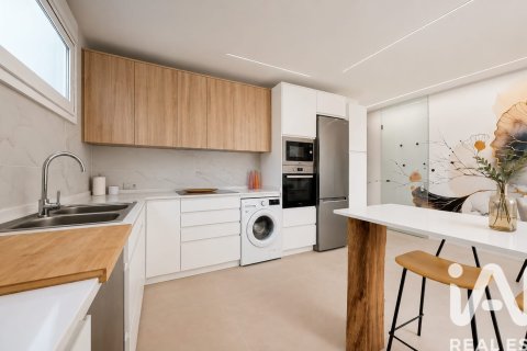 3 bedrooms apartment for sale in Salou, Tarragona, Catalonia, Spain № 7352 - photo 12