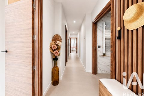 3 bedrooms apartment for sale in Salou, Tarragona, Catalonia, Spain № 7352 - photo 29