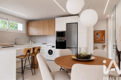 3 bedrooms apartment for sale in Salou, Tarragona, Catalonia, Spain № 7352 - photo 13