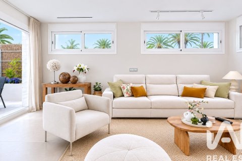 3 bedrooms apartment for sale in Salou, Tarragona, Catalonia, Spain № 7352 - photo 4