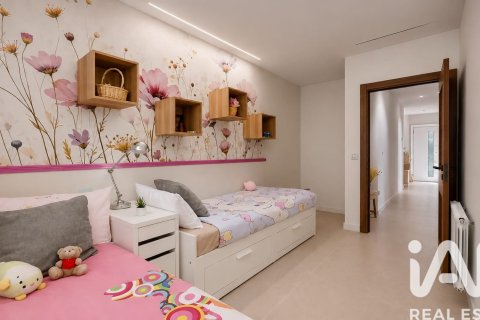 3 bedrooms apartment for sale in Salou, Tarragona, Catalonia, Spain № 7352 - photo 15