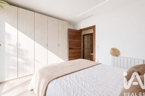 3 bedrooms apartment for sale in Salou, Tarragona, Catalonia, Spain № 7352 - photo 24