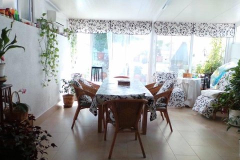 Вилла с 3 спальнями в Бадалоне, Барселона, Каталония, Испания № 1191