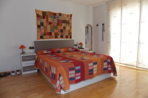 Купить виллу в Бадалона, Испания с 3 спальни, 240м², № 1189 - фото 18