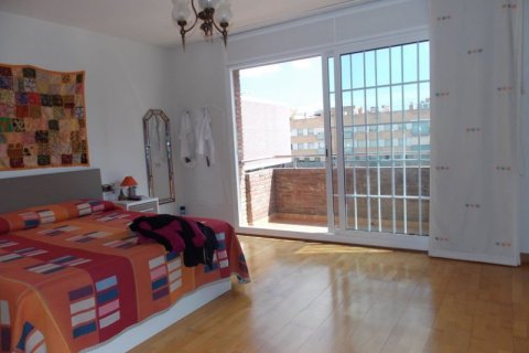 Купить виллу в Бадалона, Испания с 3 спальни, 240м², № 1189 - фото 19