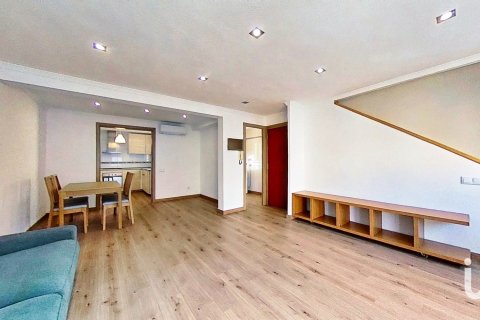 Дом с 5 спальнями в Камбрильсе, Таррагона, Каталония, Испания № 4987