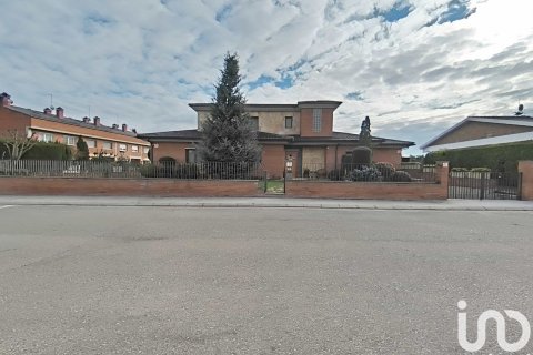 6 bedrooms house for sale in Alpicat, Lleida, Catalonia, Spain № 4984 - photo 14