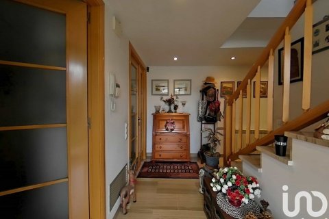 6 bedrooms house for sale in Alpicat, Lleida, Catalonia, Spain № 4984 - photo 16