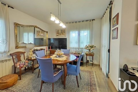 6 bedrooms house for sale in Alpicat, Lleida, Catalonia, Spain № 4984 - photo 7