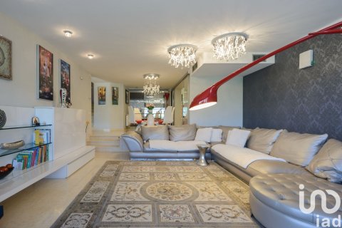 4 bedrooms house for sale in Lloret de Mar, Girona, Catalonia, Spain № 4985 - photo 3