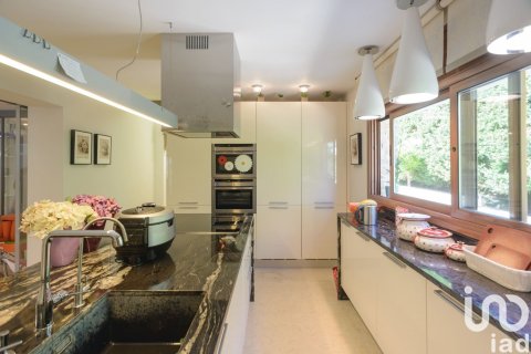 4 bedrooms house for sale in Lloret de Mar, Girona, Catalonia, Spain № 4985 - photo 6