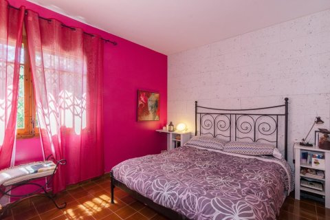 Купить дом в Корбера-де-Льобрегат, Испания с 5 спален, 247м², № 1940 - фото 14