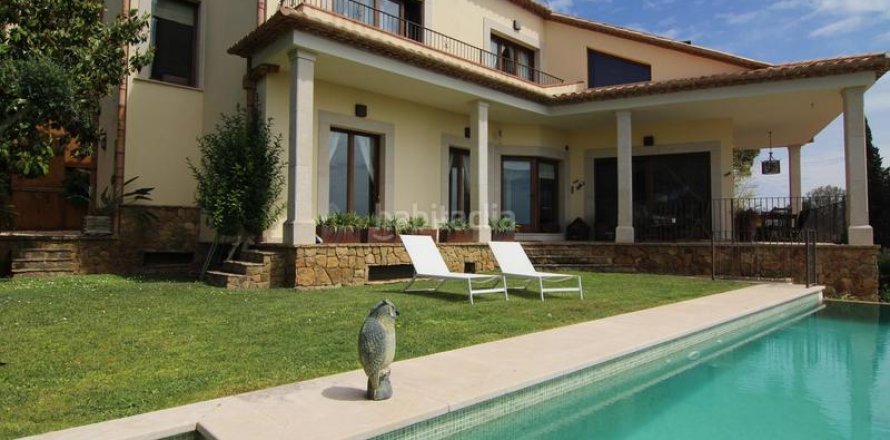 Дом с 5 спальнями в Оливелле, Барселона, Каталония, Испания № 1938