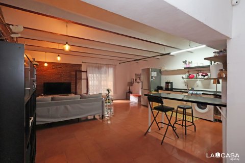 Кафе / ресторан с 2 спальнями в Сантс-Монтжуике, Барселона, Каталония, Испания № 1951