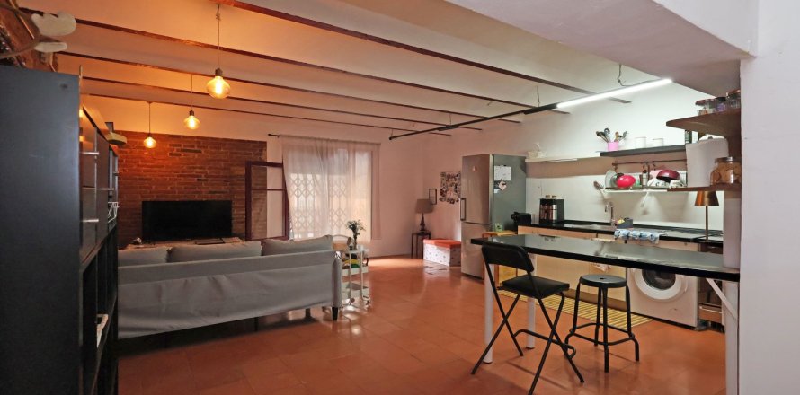 Кафе / ресторан с 2 спальнями в Сантс-Монтжуике, Барселона, Каталония, Испания № 1951