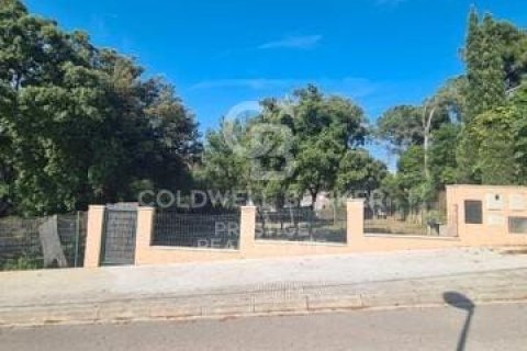 Купить земельный участок в Сан-Кугат-дель-Вальес, Испания 1000м², № 5474 - фото 2