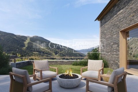 5 bedrooms villa for sale in Principado De Andorra (Ninguna Poblacion Tiene C.P.), Lleida, Catalonia, Spain № 5470 - photo 10