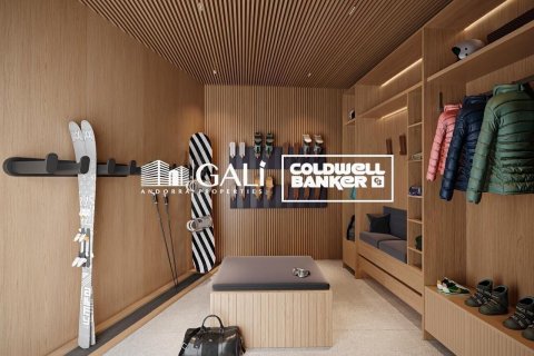 Villa de 4 dormitorios en venta en Principado De Andorra (Ninguna Poblacion Tiene C.P.), Lérida, Cataluña, Spain № 5469 - foto 8