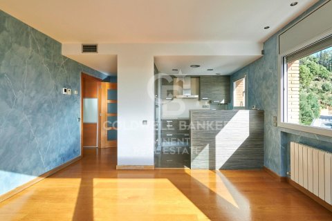 2 bedrooms apartment for sale in Barcelona, Catalonia, Spain № 5472 - photo 1