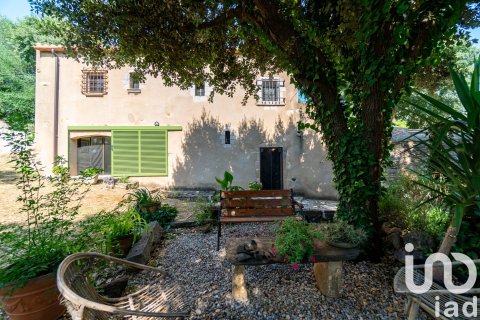 Дом с 3 спальнями в Навате, Герона, Каталония, Испания № 4859