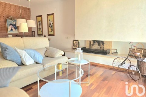 Купить дом в Сабадель, Испания с 4 спальни, 533м², № 4861 - фото 2