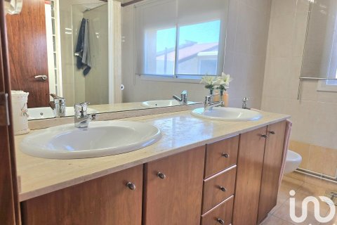 Купить дом в Сабадель, Испания с 4 спальни, 533м², № 4861 - фото 18